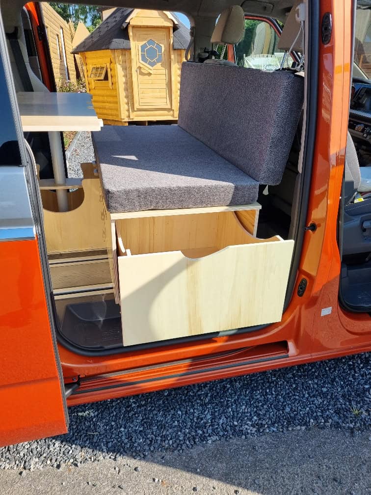  mobilier van amovible
