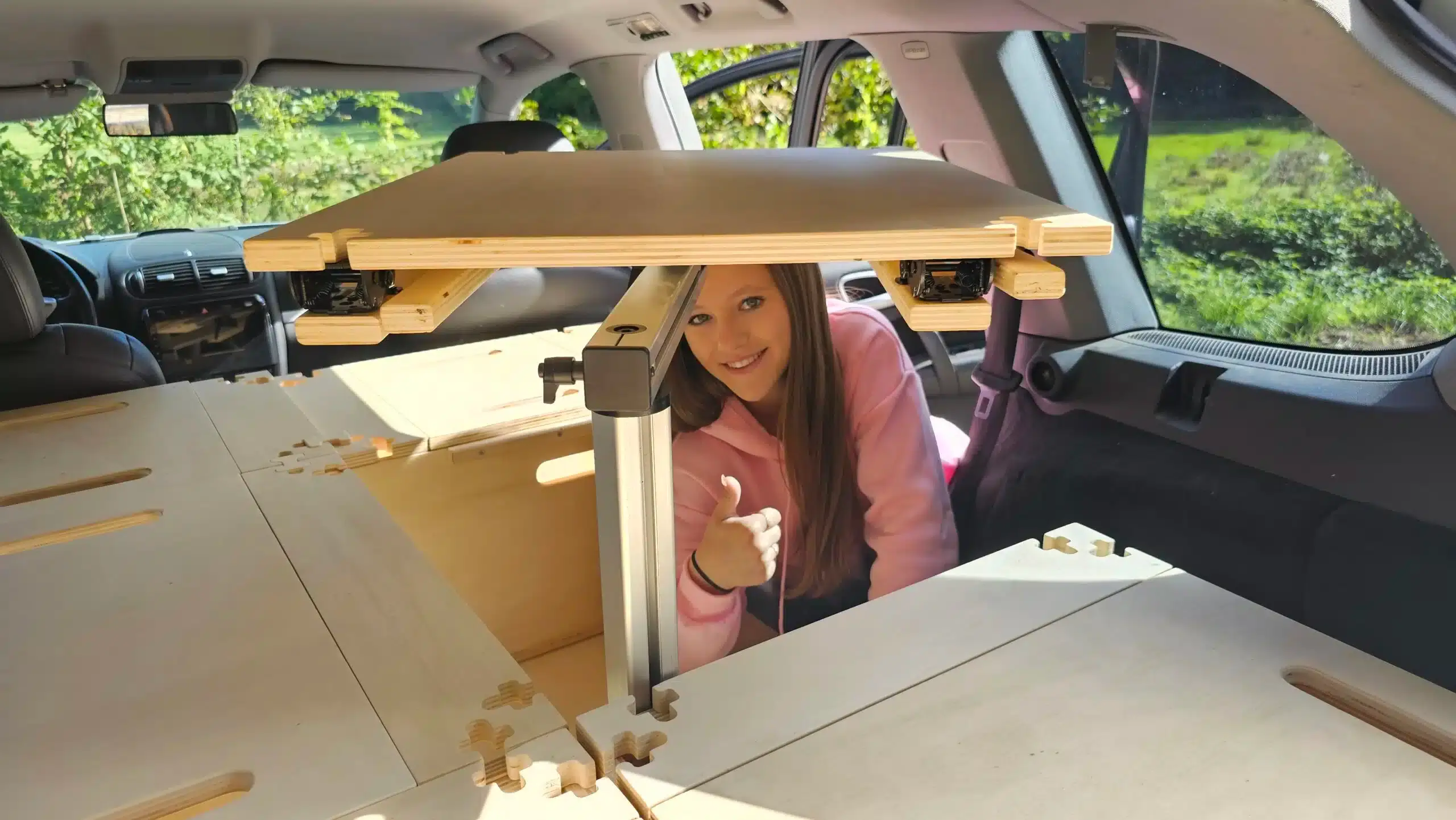 Table 360° du Mobikit pour la vanlife en Belgique