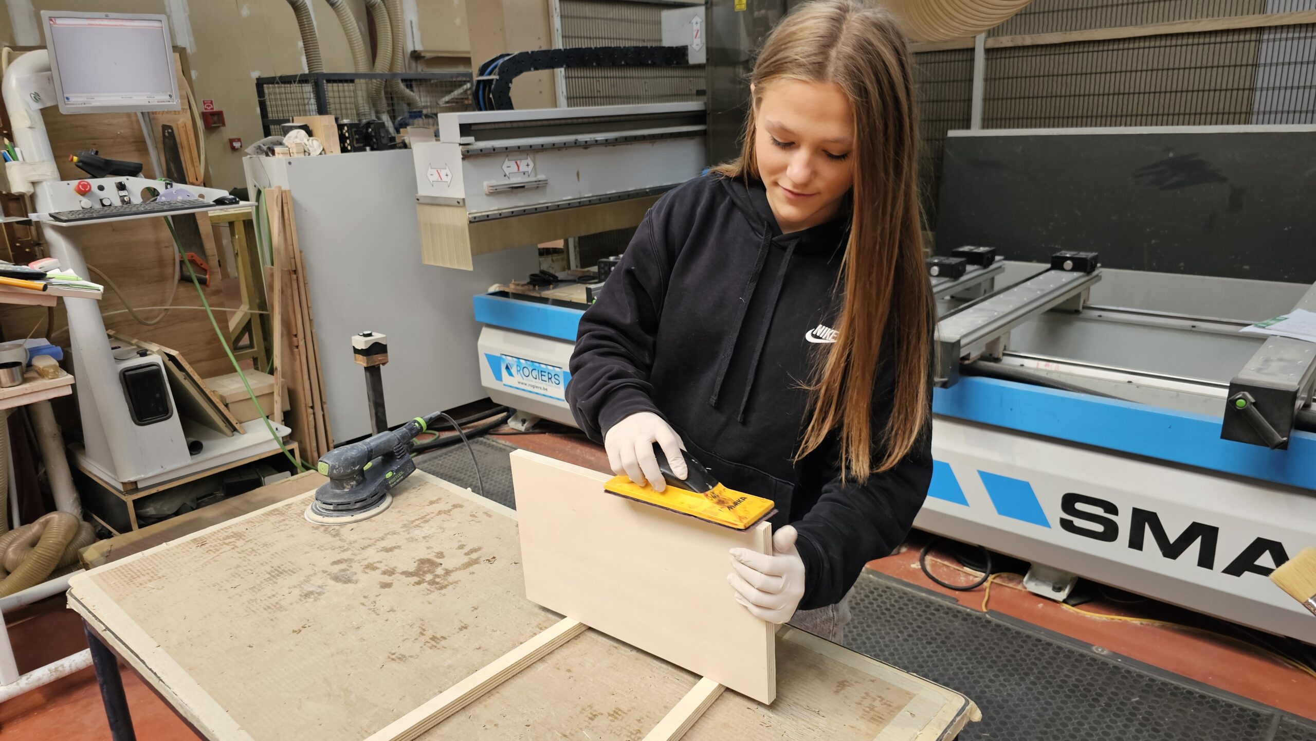 Agencement camionnette avec tiroir de rangement Mobikit-Box